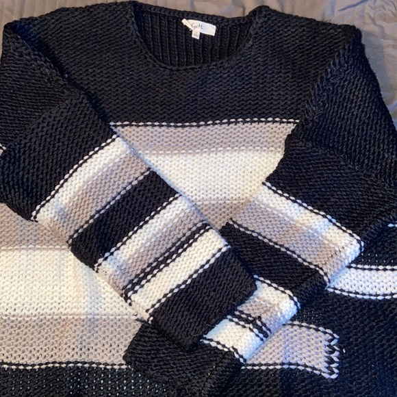 NWOT KYE MI SWEATER - Picture 9 of 11